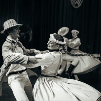 Dancim 70 Valmierā - Foto Jurģis Rikveilis un Roberts Georgs Fimbauers