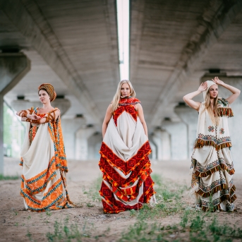 Kalendārs 2022 - Ideja un mākslinieciskais izpildījums - Dārta Helēna Jaunalksne un Lauma Šime. Producente – Liga Indriksone. Fotogrāfs -  Jurģis Rikveilis.