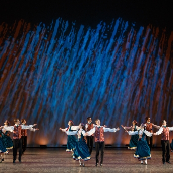 Koncerts “Tautas deju zelta graudi” - Fotogrāfs Ivan Varshavskiy.
