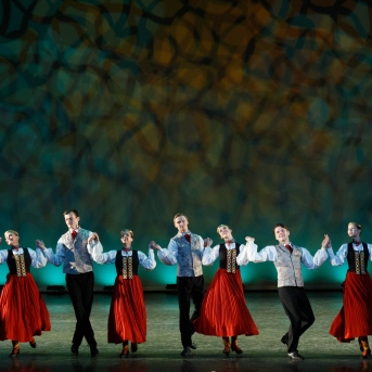 Koncerts “Tautas deju zelta graudi” - Fotogrāfs Ivan Varshavskiy.