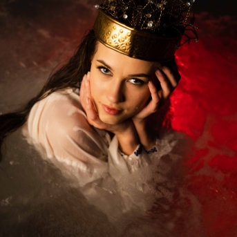 DANČA MEITAS - DIEVĪBAS - Fotogrāfs Aloiza Meldere