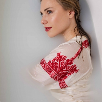 DANČA MEITAS - DIEVĪBAS - Fotogrāfs Aloiza Meldere