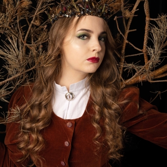 DANČA MEITAS - DIEVĪBAS - Fotogrāfs Aloiza Meldere