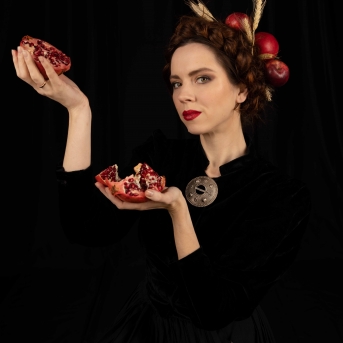 DANČA MEITAS - DIEVĪBAS - Fotogrāfs Aloiza Meldere