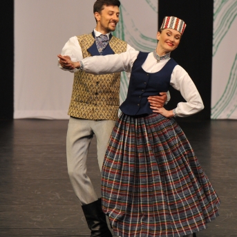 XXVII Vispārējie latviešu Dziesmu un XVII Deju svētku deju kolektīvu konkurss - Fotogrāfe- Aloiza Meldere