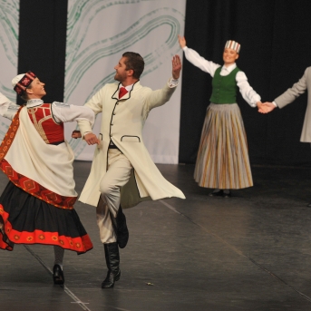 XXVII Vispārējie latviešu Dziesmu un XVII Deju svētku deju kolektīvu konkurss - Fotogrāfe- Aloiza Meldere