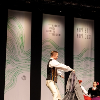 XXVII Vispārējie latviešu Dziesmu un XVII Deju svētku deju kolektīvu konkurss - Fotogrāfe- Aloiza Meldere