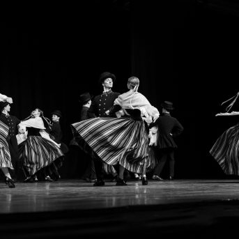 XXVII Vispārējie latviešu Dziesmu un XVII Deju svētku deju kolektīvu konkurss - Fotogrāfe- Aloiza Meldere