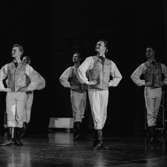 LĪVU SASAUKŠANĀS DEJĀ – KONCERTUZVEDUMS SIGULDAS “DEVONĀ” - 