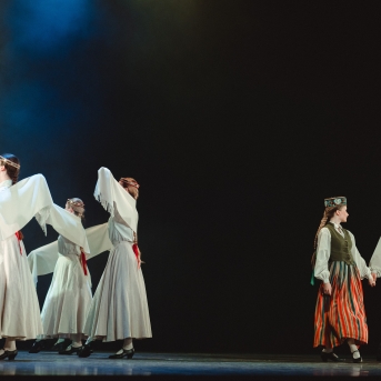 LĪVU SASAUKŠANĀS DEJĀ – KONCERTUZVEDUMS SIGULDAS “DEVONĀ” - 