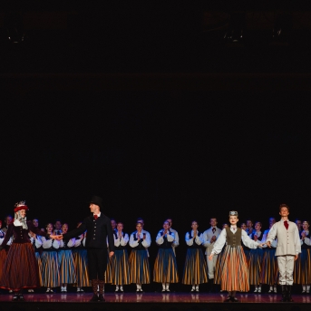 LĪVU SASAUKŠANĀS DEJĀ – KONCERTUZVEDUMS SIGULDAS “DEVONĀ” - 