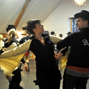 II Danča nometne Ratniekos - 