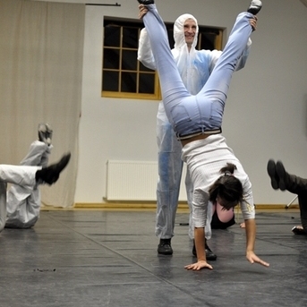 II Danča nometne Ratniekos - 