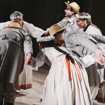 Dancis Viļņā - Foto Jurģis Rikveilis un palīgi