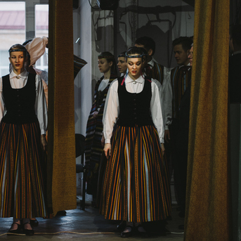 Dancis Viļņā - Foto Jurģis Rikveilis un palīgi