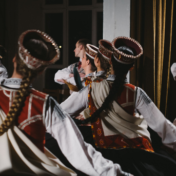 Dancis Viļņā - Foto Jurģis Rikveilis un palīgi