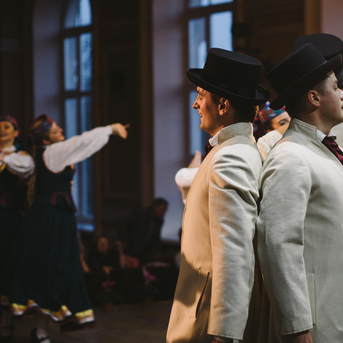 Dancis Viļņā - Foto Jurģis Rikveilis un palīgi