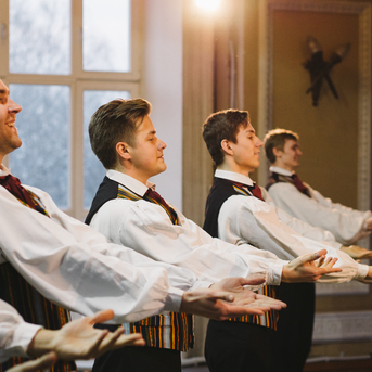 Dancis Viļņā - Foto Jurģis Rikveilis un palīgi