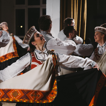 Dancis Viļņā - Foto Jurģis Rikveilis un palīgi