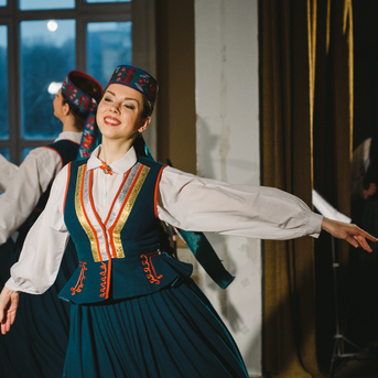 Dancis Viļņā - Foto Jurģis Rikveilis un palīgi