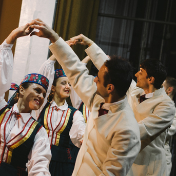 Dancis Viļņā - Foto Jurģis Rikveilis un palīgi