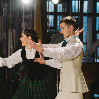 Dancis Viļņā - Foto Jurģis Rikveilis un palīgi