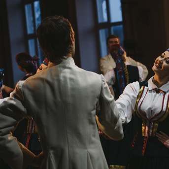 Dancis Viļņā - Foto Jurģis Rikveilis un palīgi