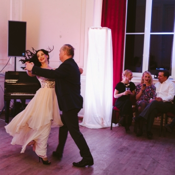 Danča Briljanta balle - Foto Anna Zvejniece un Jurģis Rikveilis