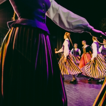 Dancim 70 Liepājā - Foto Jurģis Rikveilis un Anna Zvejniece