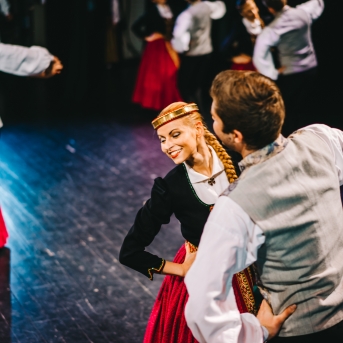 Dancim 70 Liepājā - Foto Jurģis Rikveilis un Anna Zvejniece