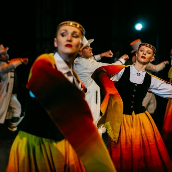 Dancim 70 Liepājā - Foto Jurģis Rikveilis un Anna Zvejniece