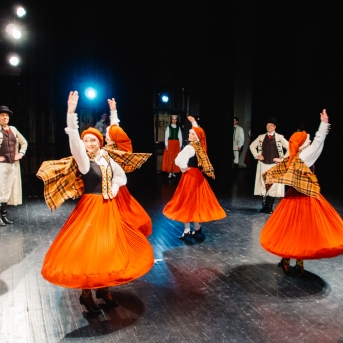 Dancim 70 Liepājā - Foto Jurģis Rikveilis un Anna Zvejniece