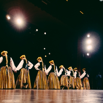 Dancim 70 Liepājā - Foto Jurģis Rikveilis un Anna Zvejniece