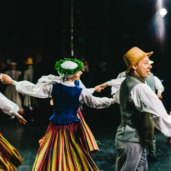 Dancim 70 Liepājā - Foto Jurģis Rikveilis un Anna Zvejniece