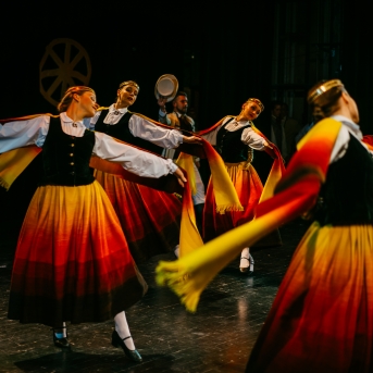 Dancim 70 Liepājā - Foto Jurģis Rikveilis un Anna Zvejniece