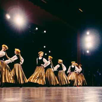 Dancim 70 Liepājā - Foto Jurģis Rikveilis un Anna Zvejniece