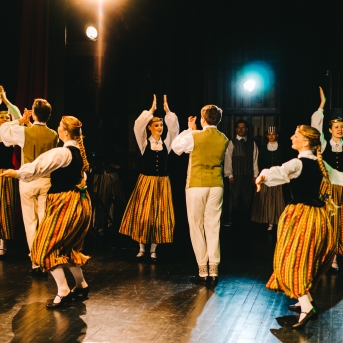 Dancim 70 Liepājā - Foto Jurģis Rikveilis un Anna Zvejniece