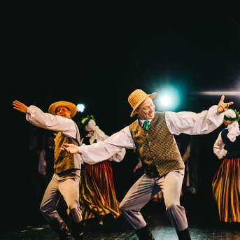 Dancim 70 Liepājā - Foto Jurģis Rikveilis un Anna Zvejniece