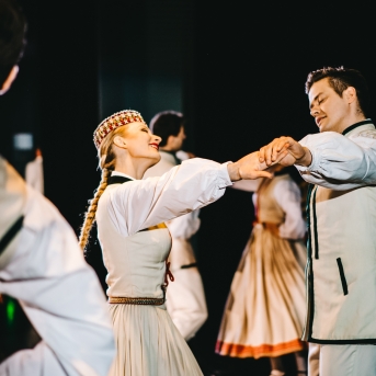 Dancim 70 Liepājā - Foto Jurģis Rikveilis un Anna Zvejniece