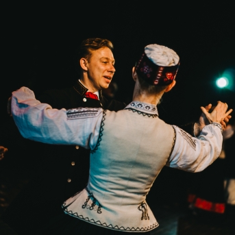 Dancim 70 Liepājā - Foto Jurģis Rikveilis un Anna Zvejniece