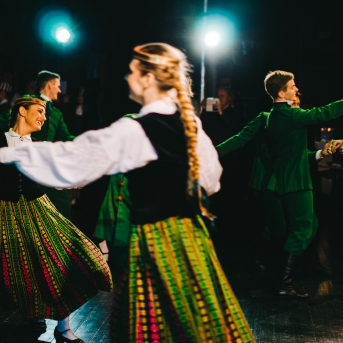 Dancim 70 Liepājā - Foto Jurģis Rikveilis un Anna Zvejniece