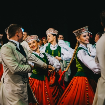 Dancim 70 Liepājā - Foto Jurģis Rikveilis un Anna Zvejniece