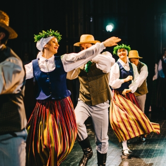 Dancim 70 Liepājā - Foto Jurģis Rikveilis un Anna Zvejniece