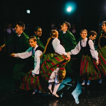 Dancim 70 Liepājā - Foto Jurģis Rikveilis un Anna Zvejniece