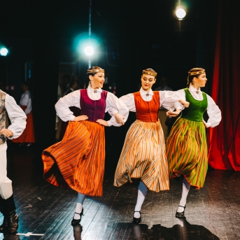 Dancim 70 Liepājā - Foto Jurģis Rikveilis un Anna Zvejniece