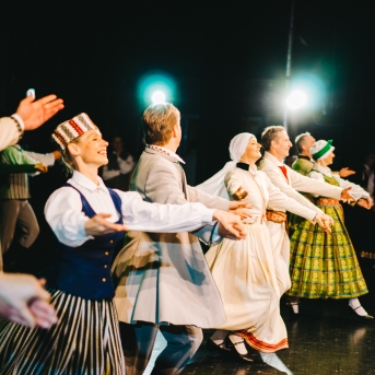 Dancim 70 Liepājā - Foto Jurģis Rikveilis un Anna Zvejniece