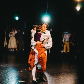 Dancim 70 Liepājā - Foto Jurģis Rikveilis un Anna Zvejniece