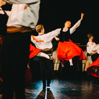 Dancim 70 Liepājā - Foto Jurģis Rikveilis un Anna Zvejniece