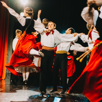 Dancim 70 Liepājā - Foto Jurģis Rikveilis un Anna Zvejniece