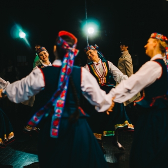 Dancim 70 Liepājā - Foto Jurģis Rikveilis un Anna Zvejniece